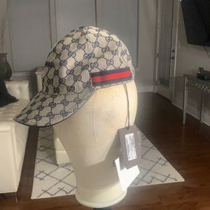 Gucci baseball cap , size large , brand new with tags , Authentic